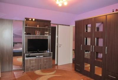 Casă cu 5 camere cu Teren 1100 Mp în Central - 2