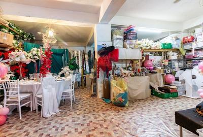 Spațiu comercial, de 374 mp, în Central - 21