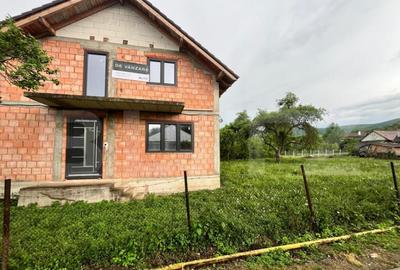 Casa spatioasa cu 4 camere, 150 mp, 10 ari teren, zona Arcal - 3