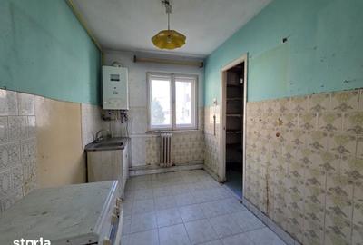 Apartament cu 3 camere decomandat în Piața Centrală - 9