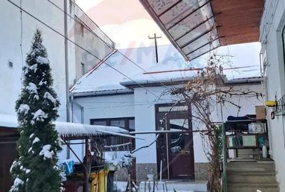 Casă cu 2 camere cu Teren 102 Mp în Central - 13