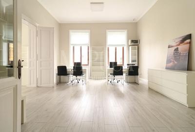 Apartament cu 4 camere semidecomandat în Central - 2