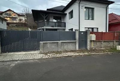 Casa individuala de 4 camere, 150mp, renovata, terasa, curte, garaj, zona Baciu - 3