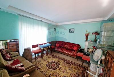 Casa si teren Zanesti - 8