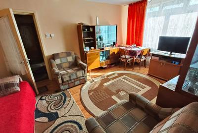 Apartament cu 3 camere semidecomandat în Trivale - 8