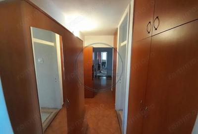 Apartament 4 camere,etajul 2,zona Petru Rares - 2