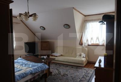 Casă cu 7 camere cu Teren 1700 Mp în Central - 15