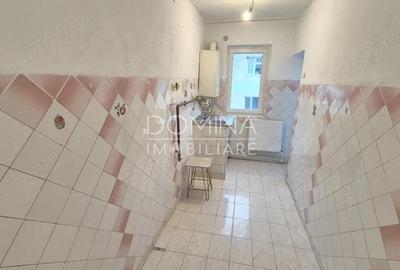 Vanzare apartament 2 camere, 42 mp - Bumbe?ti-Jiu - strada Jiului - 7