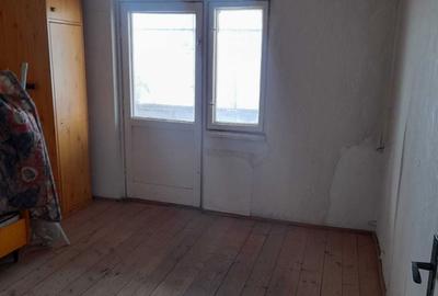 Apartament cu 2 camere decomandat în Exterior Vest