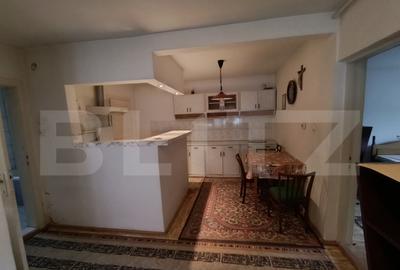 Casa de vanzare, cu 5 camere ?i un teren de 600 mp, zona u - 13