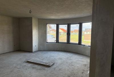 Casă cu 4 camere în Central - 13