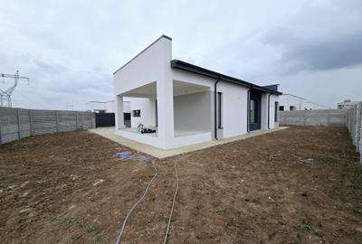 Casa parter - 4 camere - 2 bai - incalzire pardoseală- 508 mp teren - 2