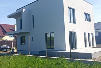 Casă cu 4 camere cu Teren 560 Mp în Hărman - 2