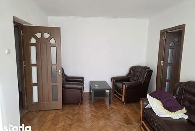 Apartament cu 2 camere semidecomandat, mobilat în Pajura - 2