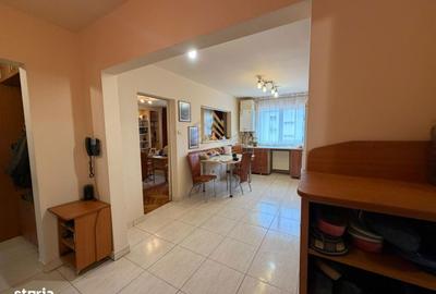 Apartament cu 4 camere decomandat în Decebal - 11