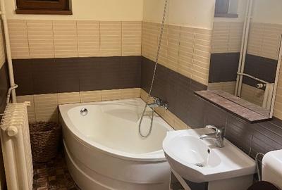 Apartament cu 2 camere decomandat, mobilat în Rovine - 5