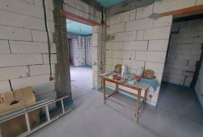 Casa com. Izvor, sat Cornetu - 1