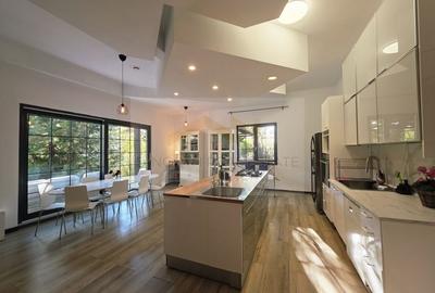 Reședință exclusivistă cu deschidere la Lacul Scroviștea Reședință exclusivistă cu deschidere la Lacul Scroviștea - 1