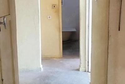 Apartament cu 3 camere decomandat în Central - 1