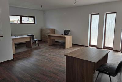 Apartament cu 4 camere decomandat în Central - 1
