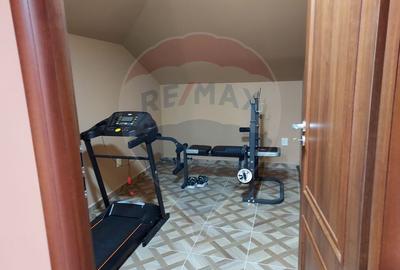 Casă cu 5 camere cu Teren 743 Mp în Tunari - 14