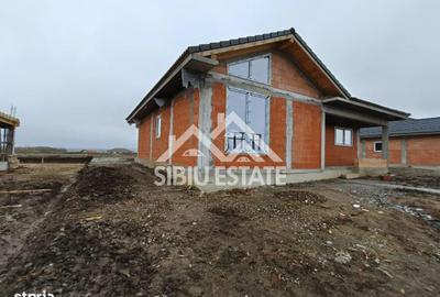Casă cu 4 camere cu Teren 500 Mp în Central - 13