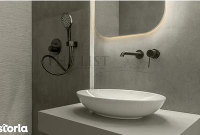 Casă cu 6 camere cu Canalizare în Central