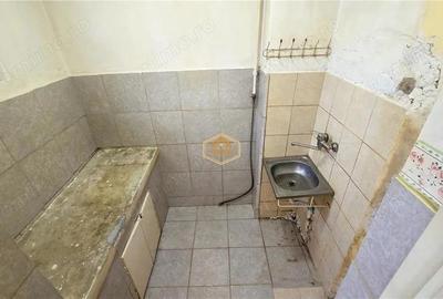 Apartament cu 3 camere nedecomandat în Sud - 3