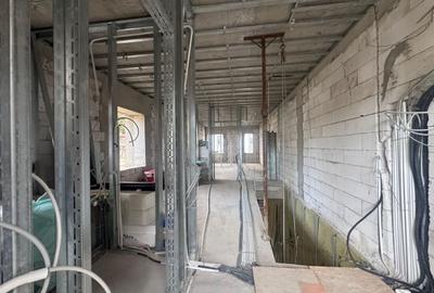 Casă cu 5 camere cu Canalizare în Dorobanți - 3