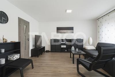 Casa de vanzare in Zavoi cu 3 camere 2 bai curte libera de 50 mp - 2
