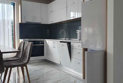 Casă cu 4 camere în Sântandrei