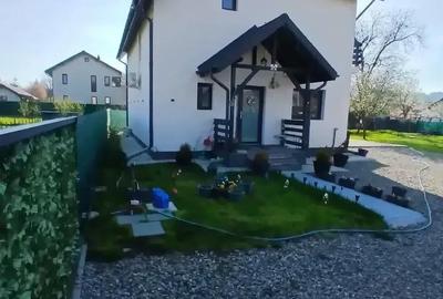 Casă cu 4 camere cu Teren 977 Mp în Brebu - 1
