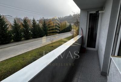 Apartament cu 3 camere semidecomandat, mobilat în Florești - 12