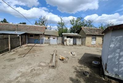 Casă cu 3 camere cu Canalizare în Săveni - 24