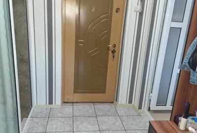 Apartament cu 2 camere semidecomandat, mobilat în Viziru 1 - 3