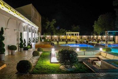 Spațiu comercial, de 2,600 mp, în Central - 3