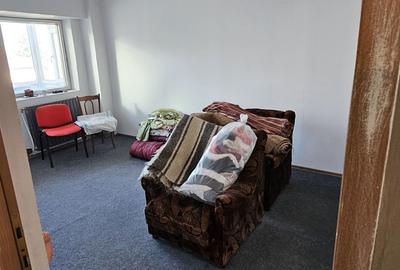 Apartament cu 4 camere decomandat în Central - 2