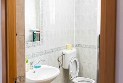 Spațiu comercial, de 900 mp, în Central - 3