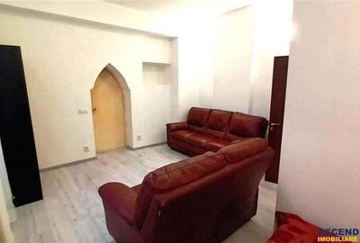 2 apartamente pretabile circuit turistic, Centrul istoric -Strada Postavarului - 6