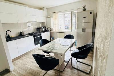 Apartament cu 3 camere, 2 bai, 2 balcoane, 2 locuri de parcare - zona Astra - 1