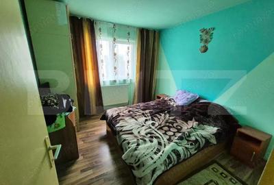 Apartament cu 4 camere, decomandat, 79 mp, etaj intermediar, zona Micro III - 3