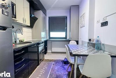 Garsonieră decomandată în Tractorul