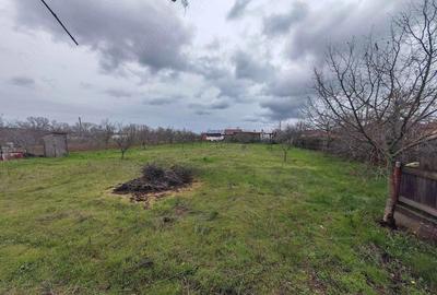 Casă cu Teren 1528 Mp în Optași - 4