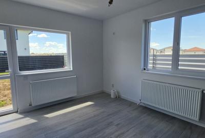 Casă cu 3 camere cu Teren 230 Mp în Clinceni - 4