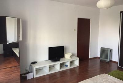 Garsonieră decomandată în Tei - 2