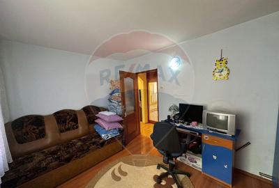 Etaj 2 , apartament cu 3 camere DE VANZARE in zona Traian - 3