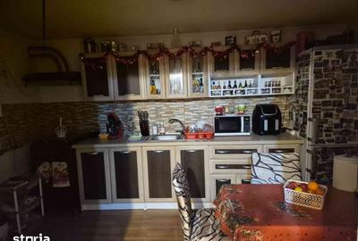 Casă cu 5 camere cu Teren 1000 Mp în Lerești - 4