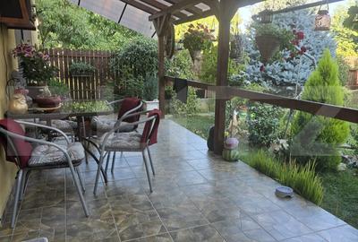 Casa de vanzare, cu 4 camere, 140 mp, teren 300 mp, zona Dara - 15