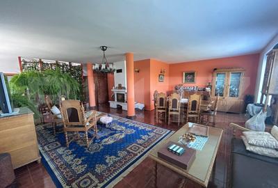 Domeniu de vanzare cu 17.000 mp teren, sat Oboga - 17