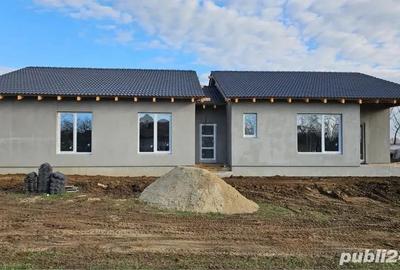 Casă în Moșnița Nouă